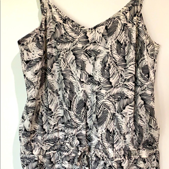 Banana Republic Jumpsuit - Picture 4 of 9